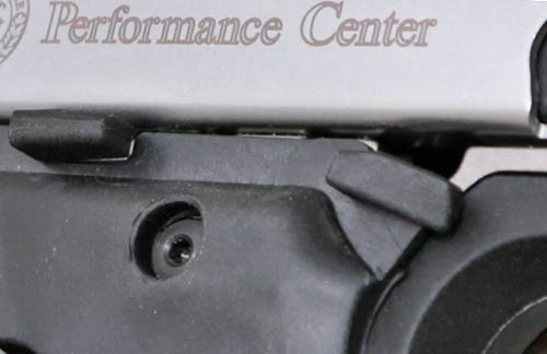 Does the S&W Performance Center SW22 Victory have the worst safety design of a "performance pistol"?