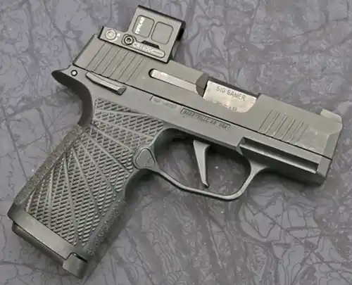 Viridian RFX42 Green Dot Sight installed on a SIG P365X. 