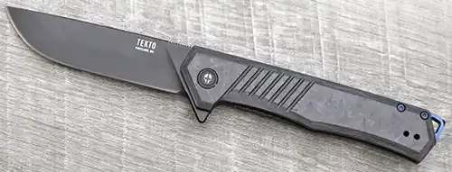 Tekto F1 Alpha D2 steel blade in the open position