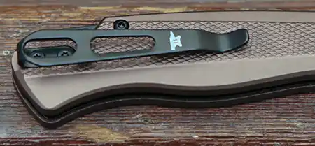 Buck 698 Ferrox reversible pocket clip detail