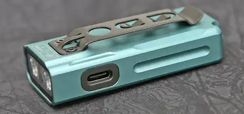 Fenix E06R USB-C charging port and pocket clip