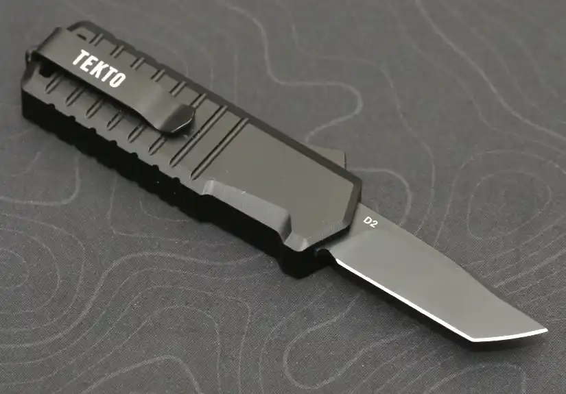Tekto A2 Badger automatic knife with D2 tanto blade open